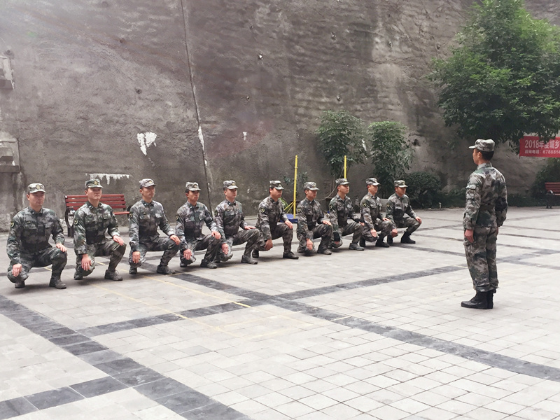 重庆骁战国防教育特训中心组织教官积极开展内训活动